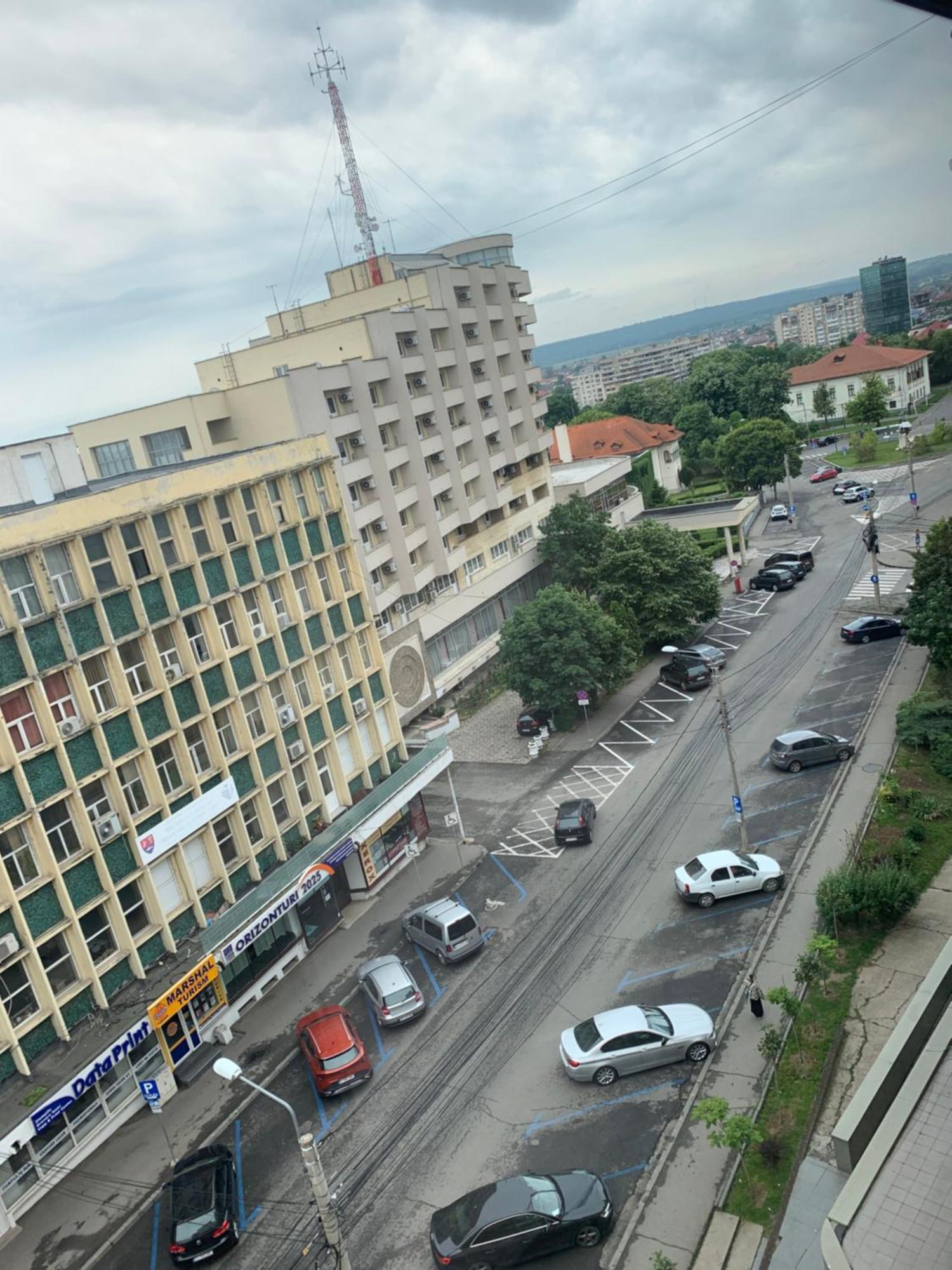 Minerva Ultracentral Appartement Craiova Buitenkant foto