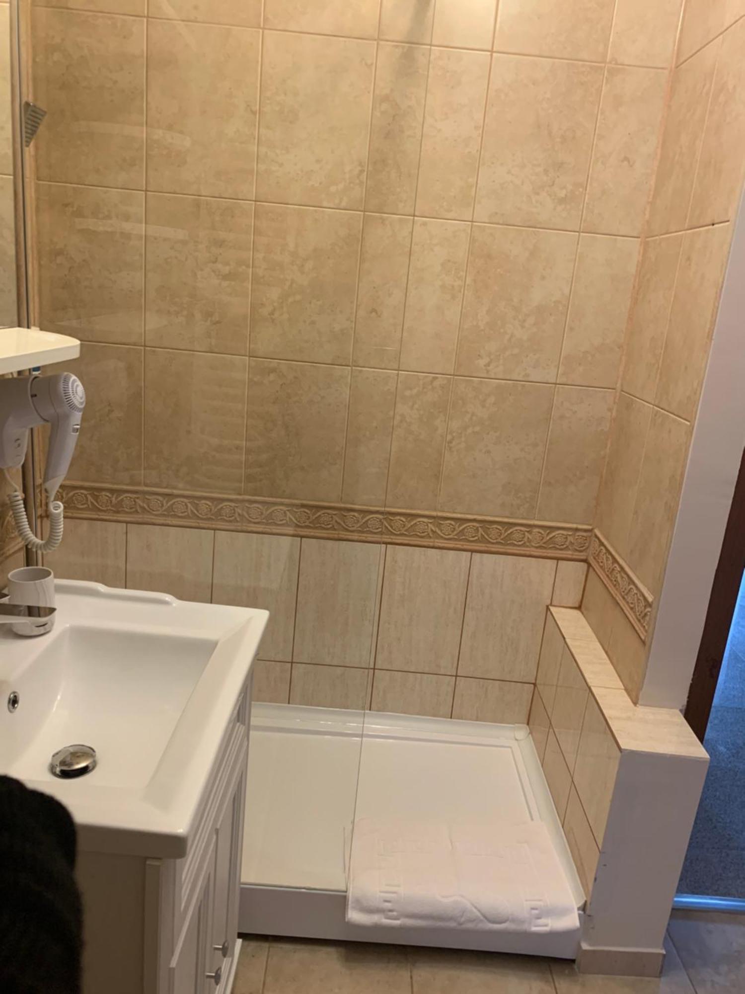 Minerva Ultracentral Appartement Craiova Buitenkant foto