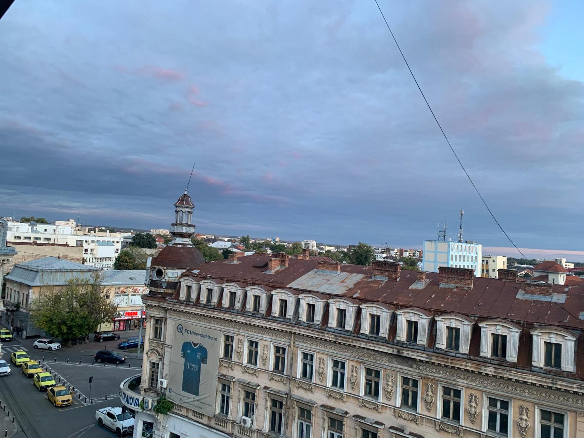 Minerva Ultracentral Appartement Craiova Buitenkant foto